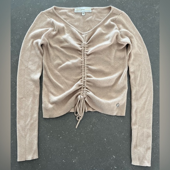 GUESS crop top in large - Picture 6 of 7